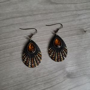 Y2K Amber colored earrings